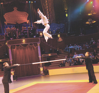 Begeisterung an der Bewegung wecken: Die Stars der 21. Sport-Gala (Foto die Weltklasse-Akrobaten White Crow) bieten mit ihrer Kreativität auch dem hiesigen Sport als Ansporn ein außergewöhnliches Podium.