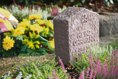 Feierstunde: Die Kriegsgräber auf dem Friedhof Borg werden künftig von der Reservistenkameradschaft Fallingbostel/Walsrode gepflegt. Am Sonnabend trafen sich Gäste zur offiziellen Übergabe einer Patenschaftsurkunde.