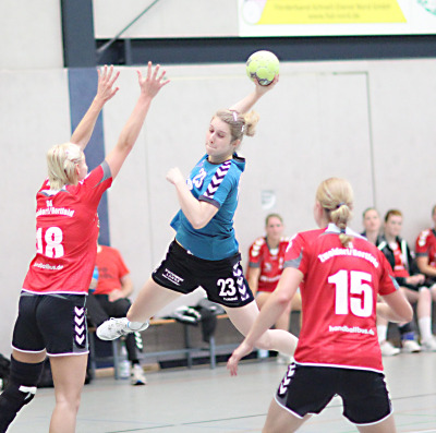 Heimserie fortsetzen:  Die Oberliga-Handballerinnen der HSG Heidmark (Bild: Kristin Bremer) setzten morgen gegen den TuS Hollenstedt auf Sieg.