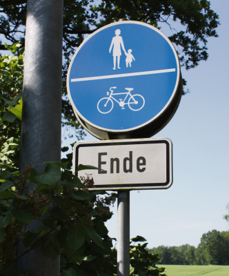 Bald durchgehend:  Noch endet der Radweg an der Landessstraße 161 in Ebbingen. Nach sechsmonatiger Bauzeit soll die Lücke bis Kettenburg geschlossen sein.