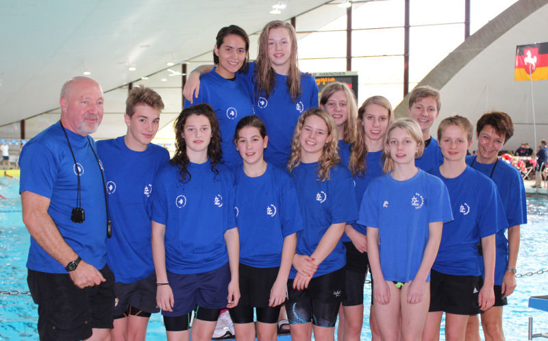 Auf der Erfolgswelle: Die Mannschaft der SG Böhmetal (Bild) zeigte im Stadionbad in Hannover bei den Schwimm-Landeskurzbahnmeisterschaft starke Leistungen.