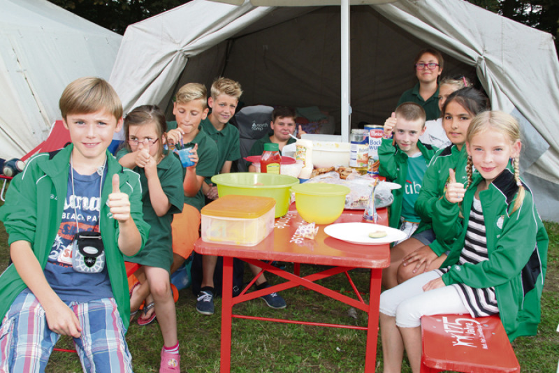 Startschuss: 240 Kinder und Betreuer verbringen zwei Wochen Ferien im Landesjugendzeltlager des NSSV (Niedersächsischer Sportschützenverband) in Bad Fallingbostel. 