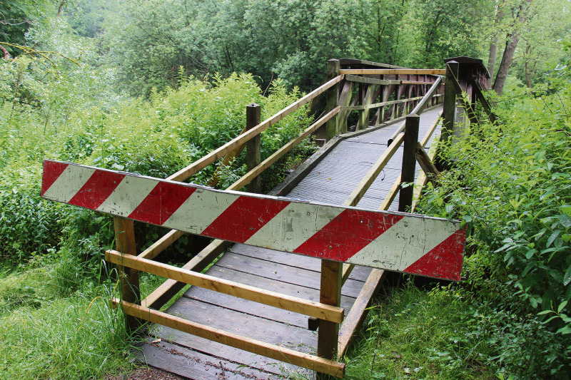 Sorgenkind: Die Brücke „Wittenbergs Teich“ im Dorfmarker Bürgerpark ist zurzeit gesperrt. 