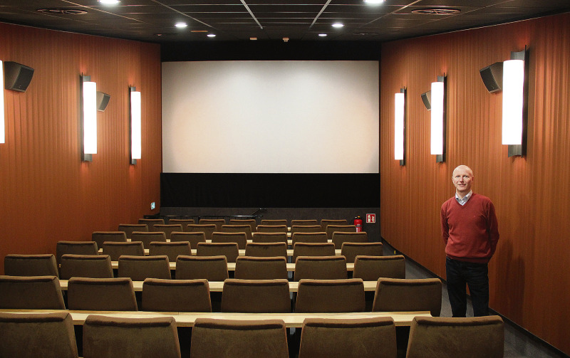 Voll funktionstüchtig: Betreiber Günther Scheele freut sich über die Fertigstellung von Kino 5 im Walsroder Capitol-Theater.