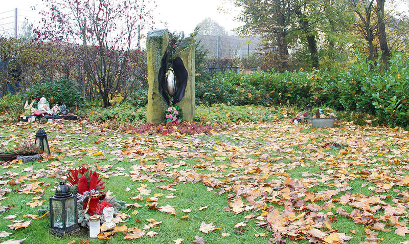 Sicht- und erreichbar: der Gedenkplatz für bei der Geburt oder im Mutterleib gestorbene sowie abgetriebene Kinder auf dem Walsroder Friedhof. Foto: mey