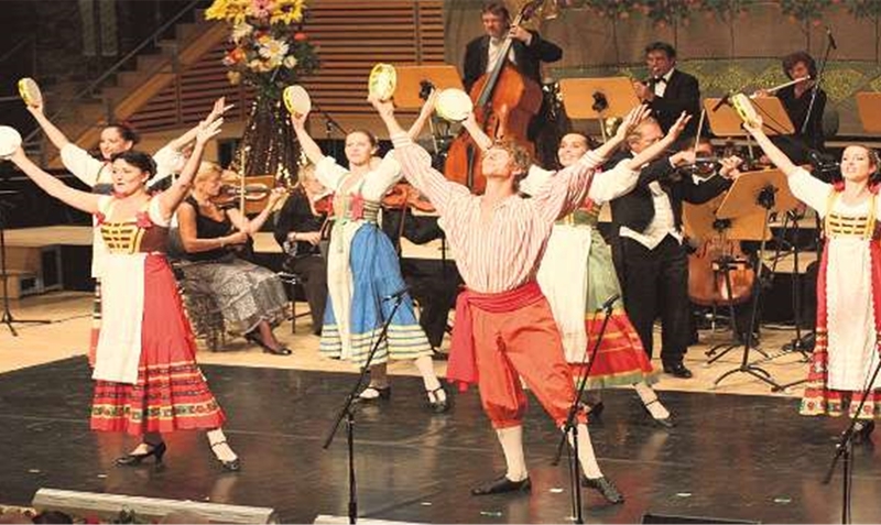 Die schönsten Stücke von Johann Strauß: Das Gala-Sinfonie-Orchester Prag tritt Sonnabend in der Walsroder Stadthalle auf.red