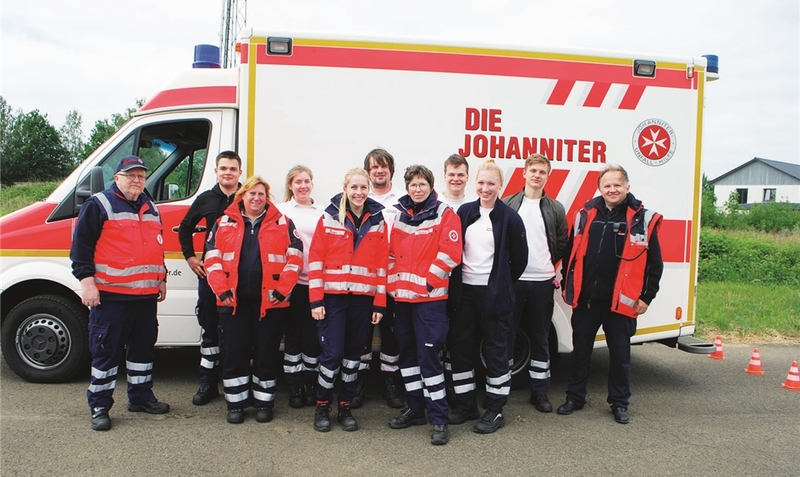 Fahrtberechtigung für alle: Den praktischen Teil der Fahrerschulung absolvierten neun Teilnehmer der Johanniter auf dem EGRA-Gelände in Rethem.Johanniter