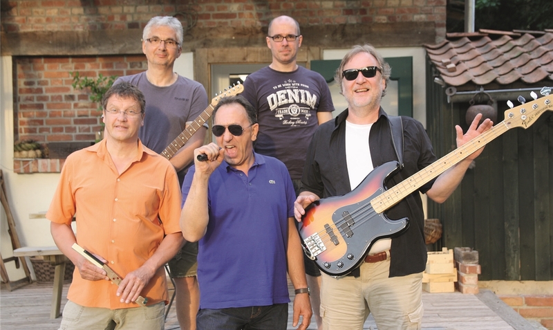 Gute Stimmung innerhalb der Band: Helge Haffke, Stephan Rybicki, Hans Figuli, Ian Lines und Torsten Rose (von links). gfs