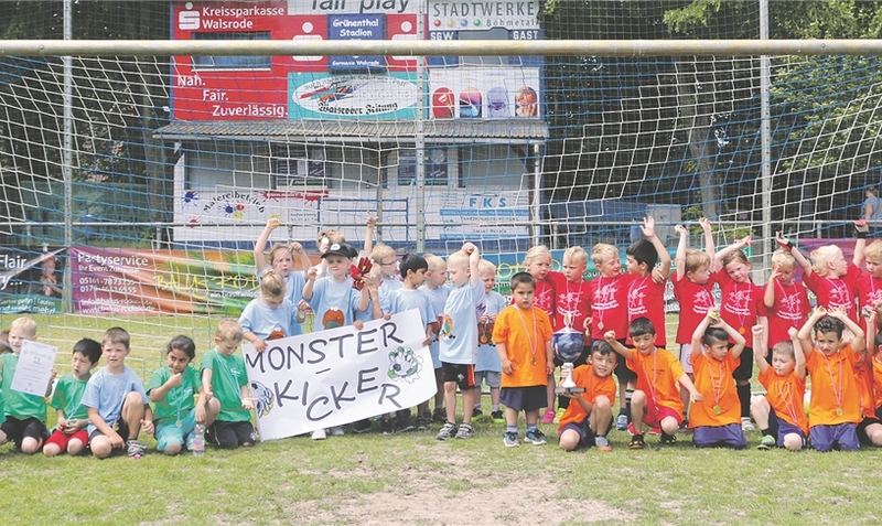 Rund 50 Kinder mischten beim 6. Kindergarten-Cup bei Germania Walsrode mit und präsentierten sich mit klangvollen Namen.