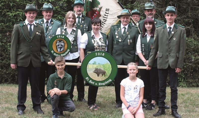 Die Königsfamilie des Schützenvereins Klein Harl und Umgebung: Die neuen Majestäten sind zum Teil auch außerhalb des Schützenvereins eine Familie.ham