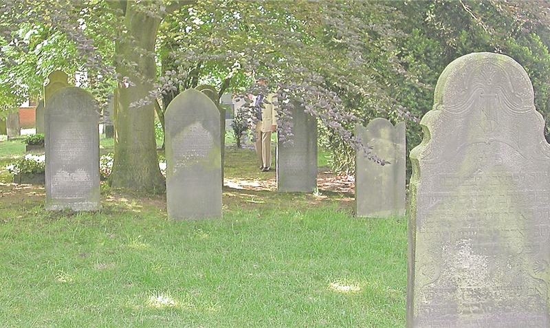 Der ältere Teil des jüdischen Friedhofs in Walsrode, der 1805 errichtet worden war. Michael Seckel, Mai 2005