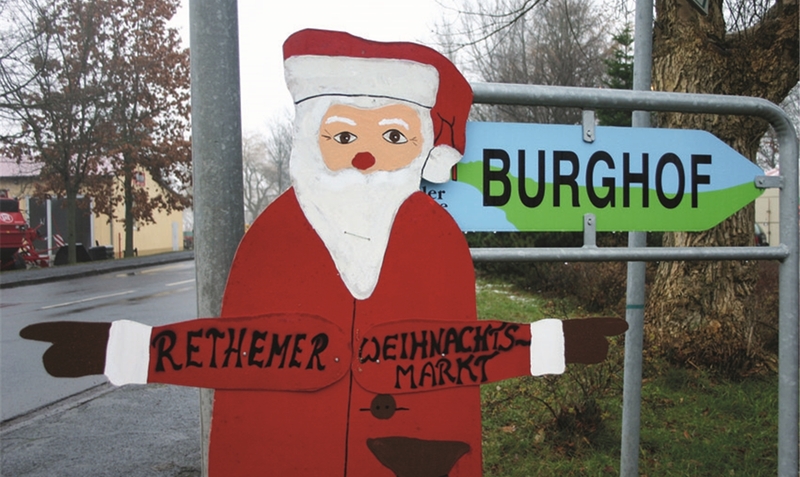 Längst kein Geheimtipp mehr: Der Weihnachtsmarkt in Rethem bezaubert mit seinem Ambiente auf dem Burghof.Archiv