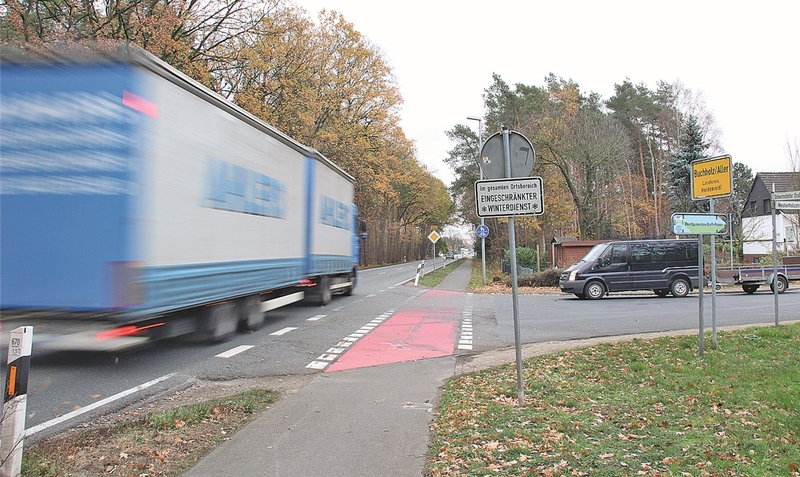 Situation wird entschärft: Zwischen Ortsausgang Buchholz und Abzweig Westerholzstraße gilt bald ein Überholverbot.mey