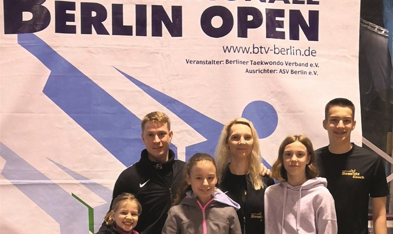 Bomlitzer Taekwondoka auf den Berlin Open (v.li.): Paula Dumke, Malte Dumke, Mariella Baden, Jennifer Dumke, Lea Marie Dumke, Fabian Böttcher red