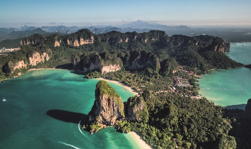 Paradiesische Natur und Königsstädte: Thailand beeindruckt mit seiner Vielseitigkeit. Fernweh scheint da beim Vortrag im Uhle-Hof programmiert.Foto: Dirk Bleyer