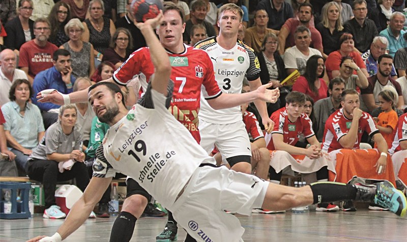 Der Internationale Handball-Heide-Cup in Schneverdingen (Bild: SC DHfK Leipzig gegen Handball-Sport-Verein Hamburg) muss in diesem Jahr ausfallen, aber die Organisatoren haben bereits die mündlichen Zusagen für 2021 erhalten. Archivfoto: H. Oetjen