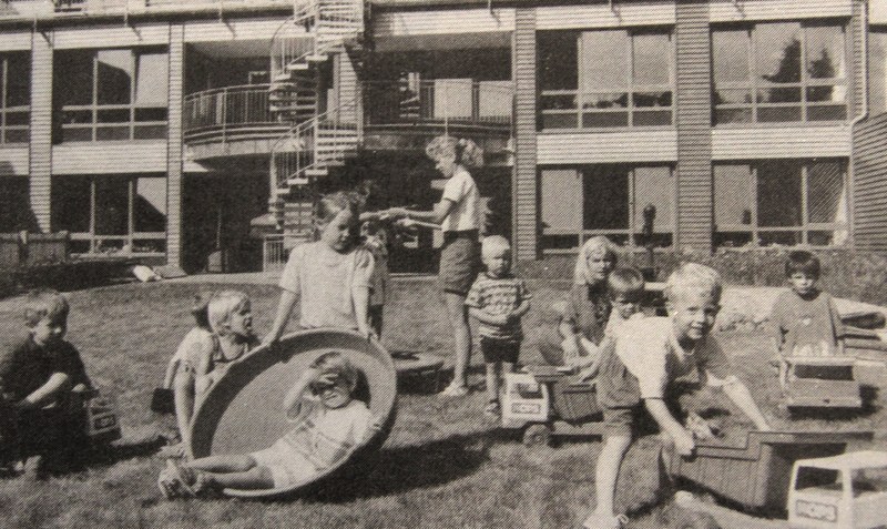 Springen, planschen, sich bewegen: Der Garten vor dem Rethemer Kindergarten ist riesig. Fotos: WZ-Archiv