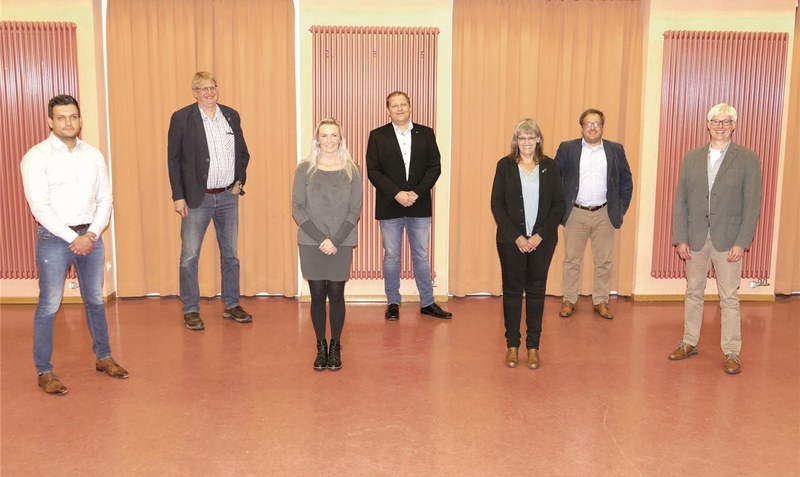 Vorstandswahl: Alfred Vicario, Roland Ehlers, Nicole Böttcher, Lars Böttcher, Sonja Rodewald, Dierk-Hinrich Norden und Stefan Wöbse (von links).Foto: Andreas Alps