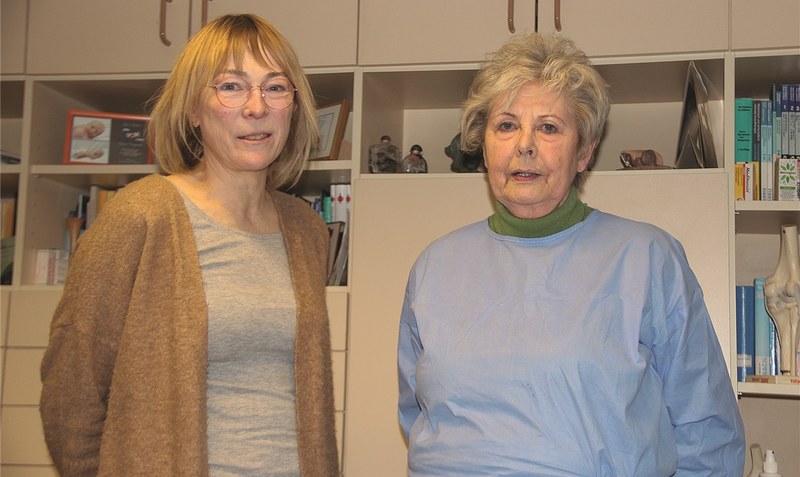 Elke Golling (rechts) und ihre Mitarbeiterin Martina Holste.Foto: Rolf Hillmann