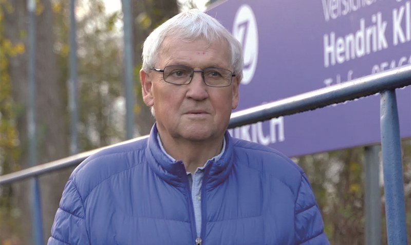 Günter Strube wird im Film als “Germanen-Legende” bezeichnet und kommt vielfach zu Wort. Er ist ehemaliger Spieler, Manager und auch Vorsitzender des Walsroder Fußballvereins.