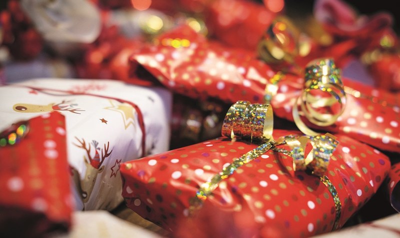 Freude unter dem Weihnachtsbaum: 72 Pakete konnten verschenkt werden. Foto: pixabay