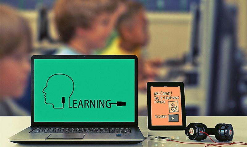 Bildung mit digitaler Unterstützung: Auch die Jüngsten in den Grundschulen in Bad Fallingbostel und Dorfmark werden künftig in sämtlichen Klassenräumen vernetzt sein. Foto: Pixabay