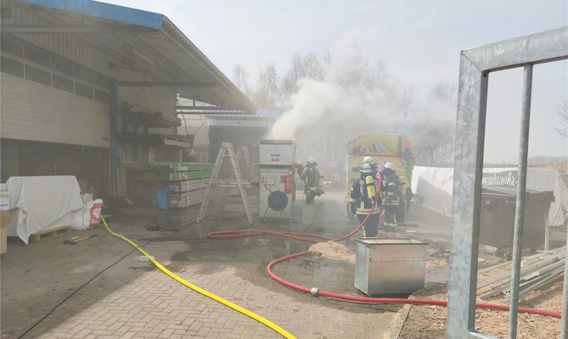 Starke Rauchentwicklung: Zwei Atemschutztrupps wurden eingesetzt. Foto: Feuerwehr