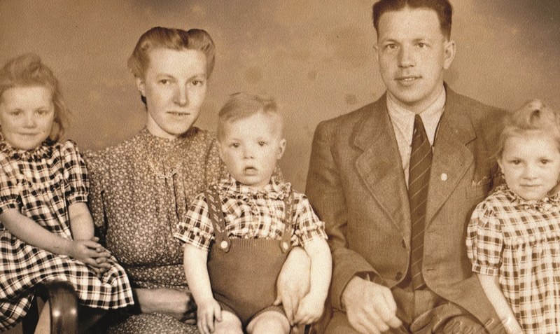Die Walsroder Familie Gross, um 1943: Tochter Holde, Mutter Anny, Sohn Peter, Vater Franz und Tochter Monika. Foto: Privatsammlung Seidel