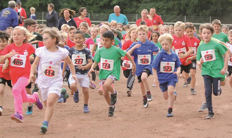 Besonders die Kinder und Jugendlichen freuen sich sicher darauf, dass der Eckernworth-Lauf nach zwei Jahren Pause wieder stattfinden wird. Archivfoto: Heiko Oetjen