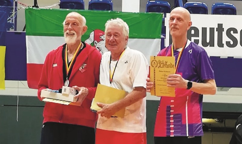 Grund zum Jubeln bei der deutschen Meisterschaft der Badminton-Senioren hatten Hans-Hinrich Meyer vom TV Jahn Walsrode, Peter Honnen und Dieter Eichhorn (v.l.).Foto: privat