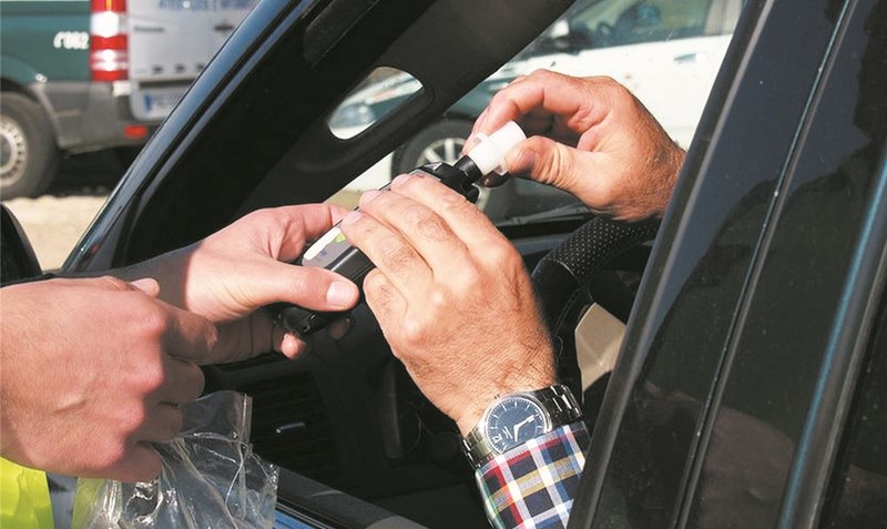 Im Auto unterwegs nach Alkoholgenuss: Die Polizisten registrieren am Wochenende einige Verstöße. Foto: pixabay