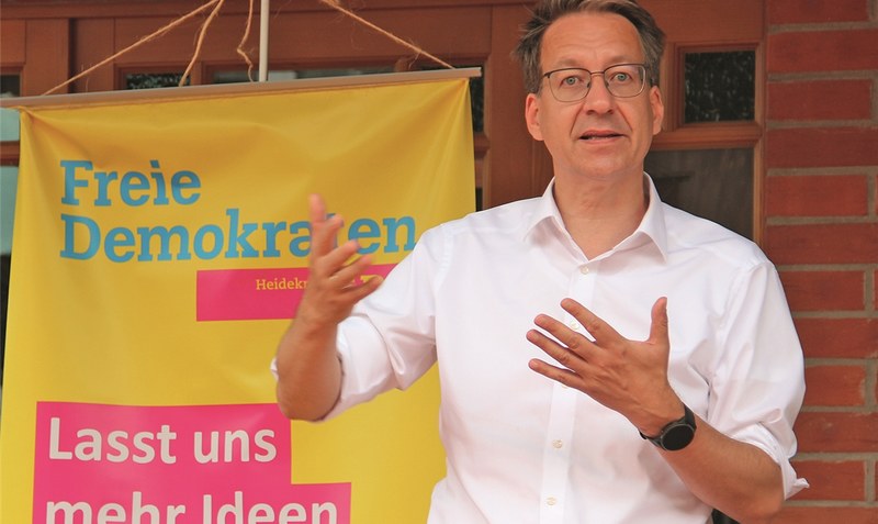 Politisches Schwergewicht: Dr. Stefan Birkner, Landesvorsitzender der Freien Demokraten, saß für die FDP auch am Verhandlungstisch rund um Umweltfragen für den Koalitionsvertrag auf Bundesebene. Fotos: Meyland