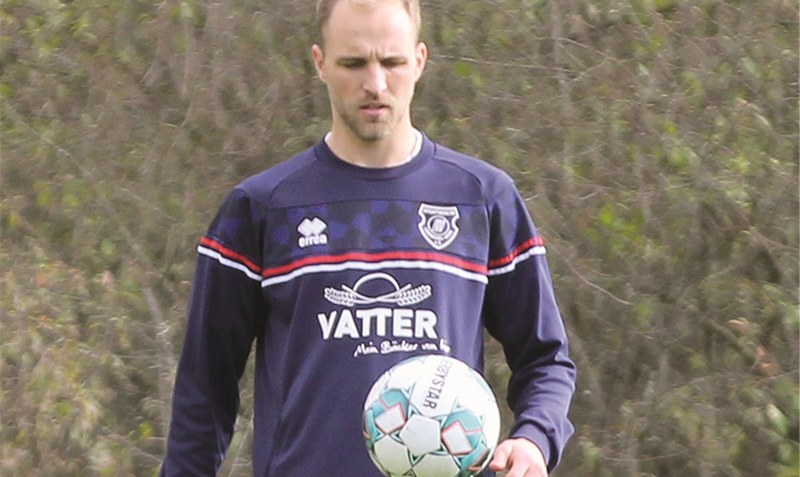 Kapitän wieder am Ball: Zum ersten Mal in dieser Saison war Dannel Bernt beim SV Lindwedel-Hope im Kader. Foto: Oetjen