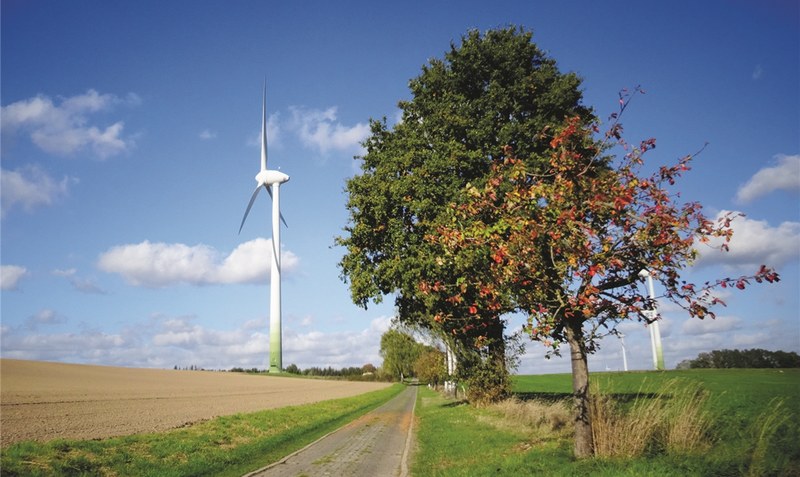 Mit “Windmühle”: Blick zum Stummelberg. Fotos: Kabel