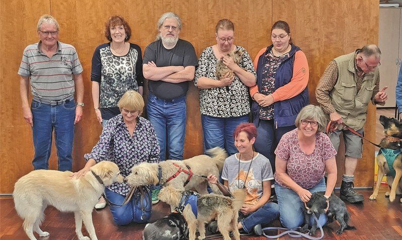 Austausch: Die Mitglieder der Haustierhilfe Heidekreis treffen sich regelmäßig, wie hier in Bomlitz. Foto: Haustierhilfe