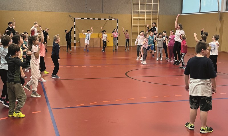 Mit viel Spaß bei der Sache: Die Walsroder Grundschule am Markt veranstaltete ihre erste Sport-Aktionswoche in Zusammenarbeit mit dem TV Jahn Walsrode. Foto: TVJ