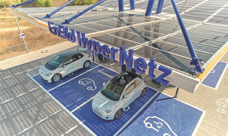 Strom vom Dach? Die neuen Ladeparks in den Industriegebieten in Dorfmark und Walsrode werden mit Fotovoltaik-Dächern ausgestattet. Foto: EnBW/Endre Dulic