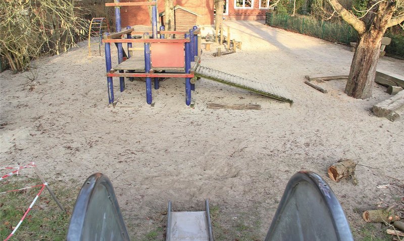 Kinderspaß: Auf dem Spielplatz der Eickeloher Kita soll ein großes Spielgerät ersetzt werden. Foto: Meyland