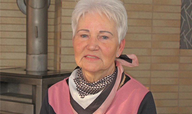 Mehr Zeit für Hobbys, Ehrenamt, Hund und Familie: Marion Grytzmann (72) ist seit dem 1. Oktober 2013 Gleichstellungsbeauftragte der Stadt Bad Fallingbostel. Mitte des Jahres will sie das Amt aufgeben. Foto: Eickholt