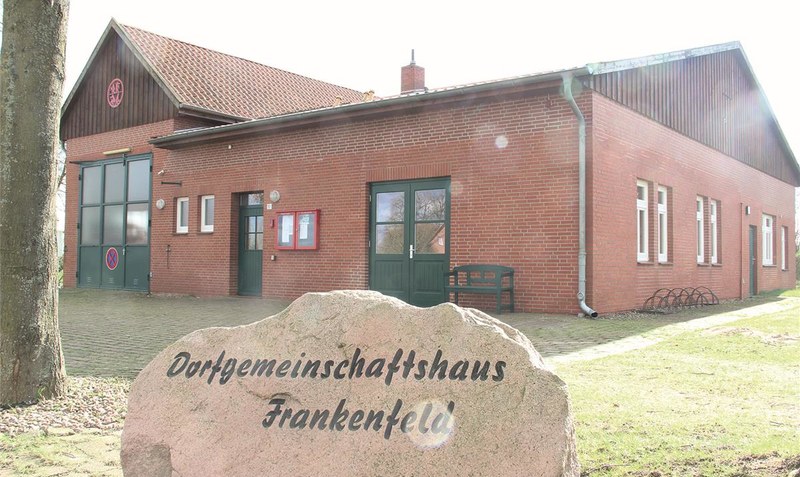 Mit Ölheizung ausgestattet: Das Dorfgemeinschaftshaus Frankenfeld. Foto: Meyland